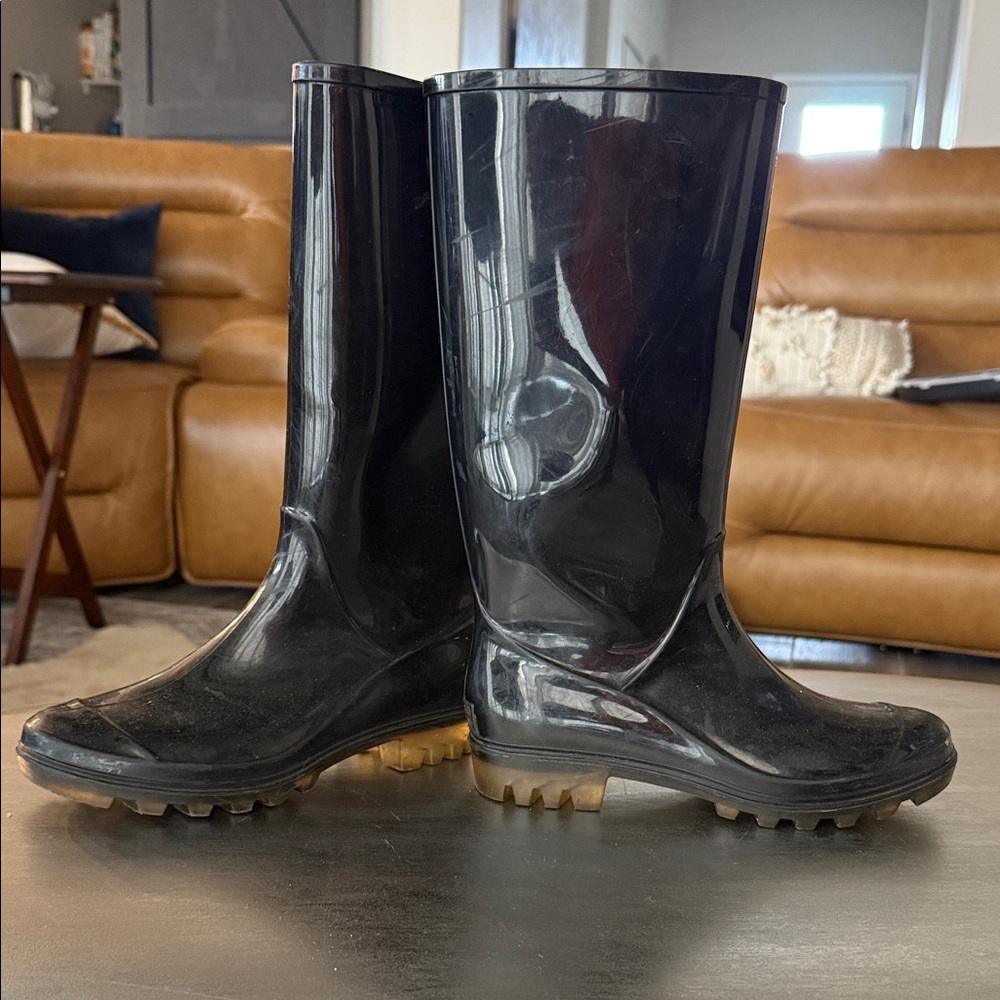 🥾 👢 COACH!!! Black Waterproof Women’s Boots